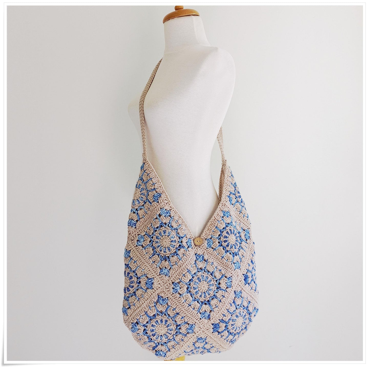 Fashionable Everyday Project Bag Crochet Pattern