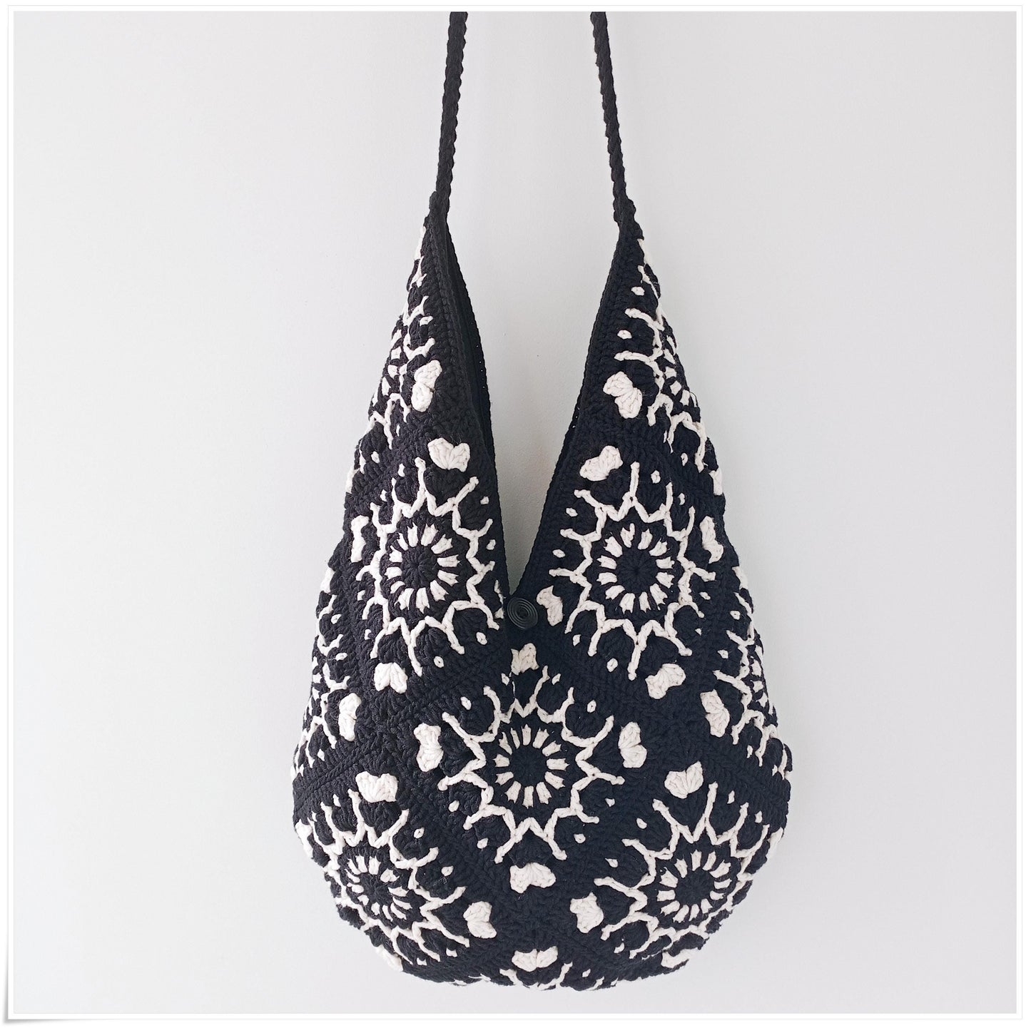 Fashionable Everyday Project Bag Crochet Pattern