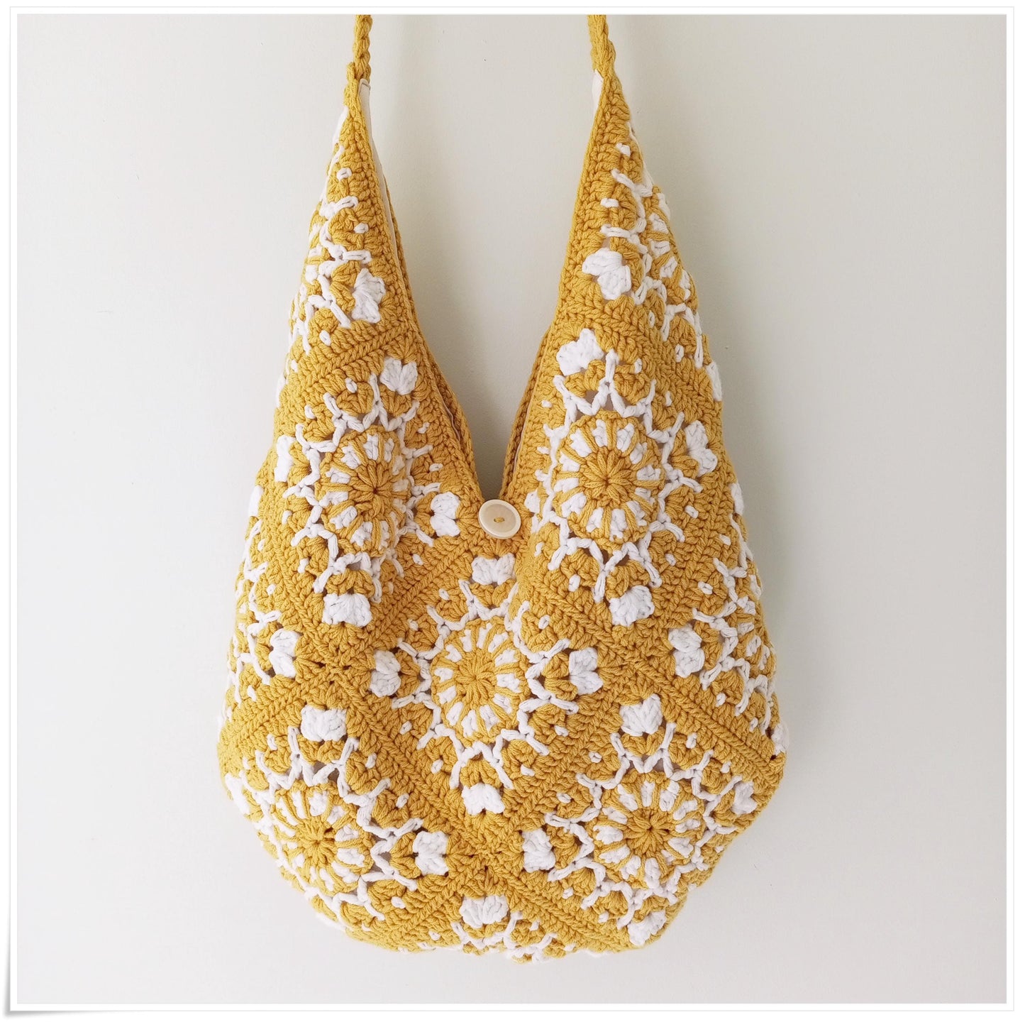 Fashionable Everyday Project Bag Crochet Pattern