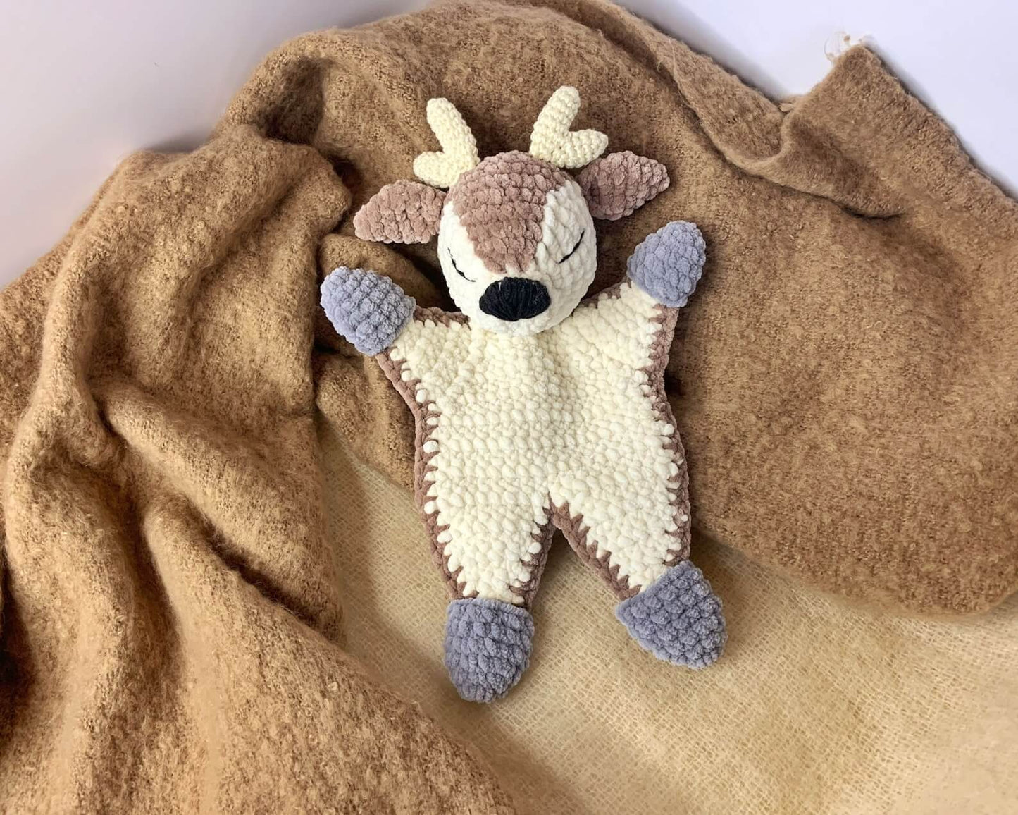 Deer Lovey Security Blanket Crochet Pattern