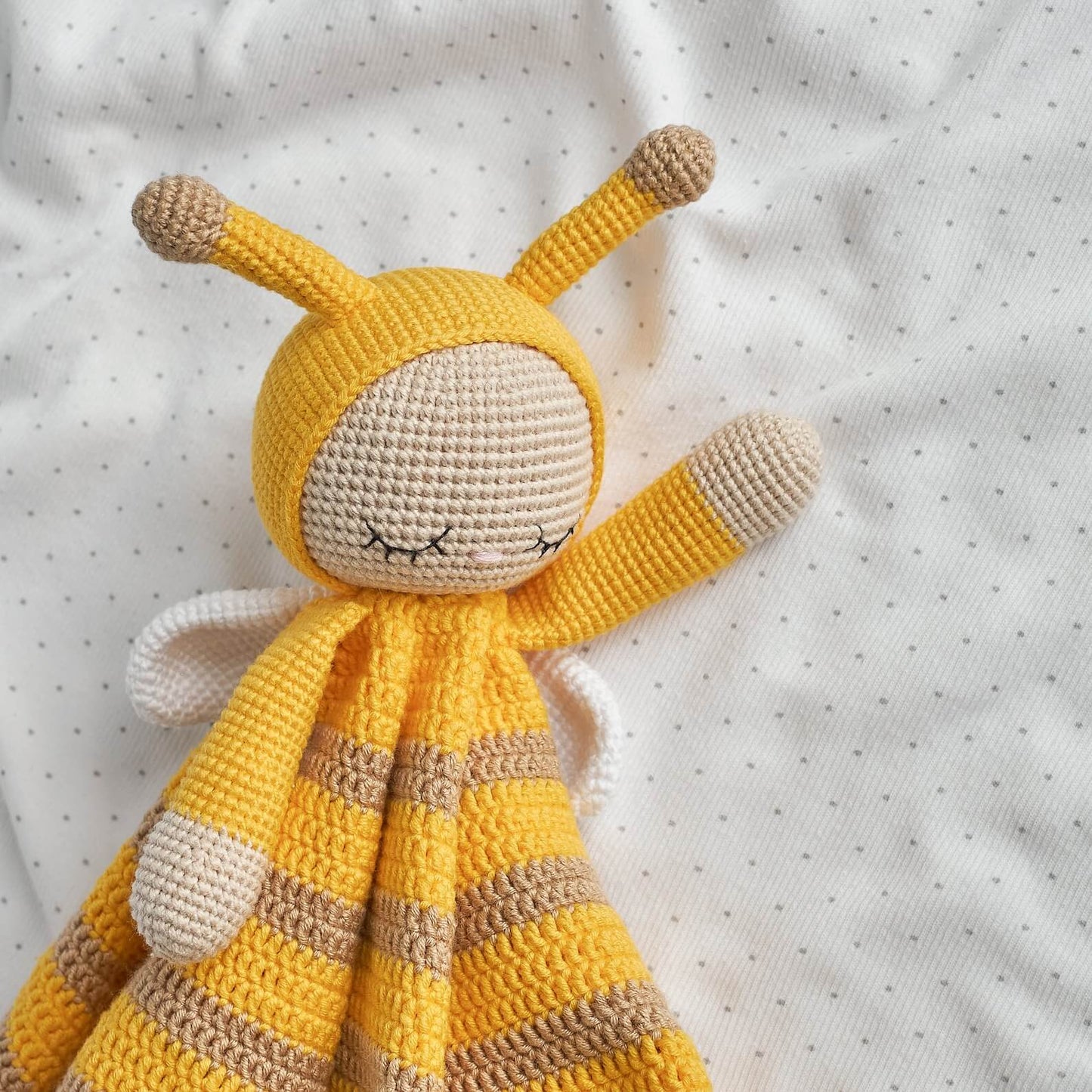 Bee Lovey Crochet Pattern